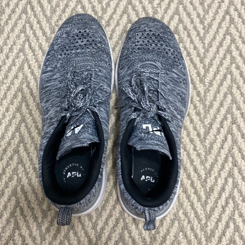 Omens APL sneakers - size 8.5, rarely worn!